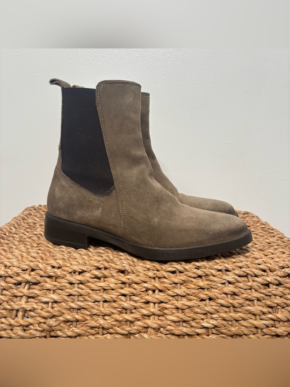 Emanuele Crasto Suede Chelsea Boots Italy EU 38 Taupe Minimalist US 7.5